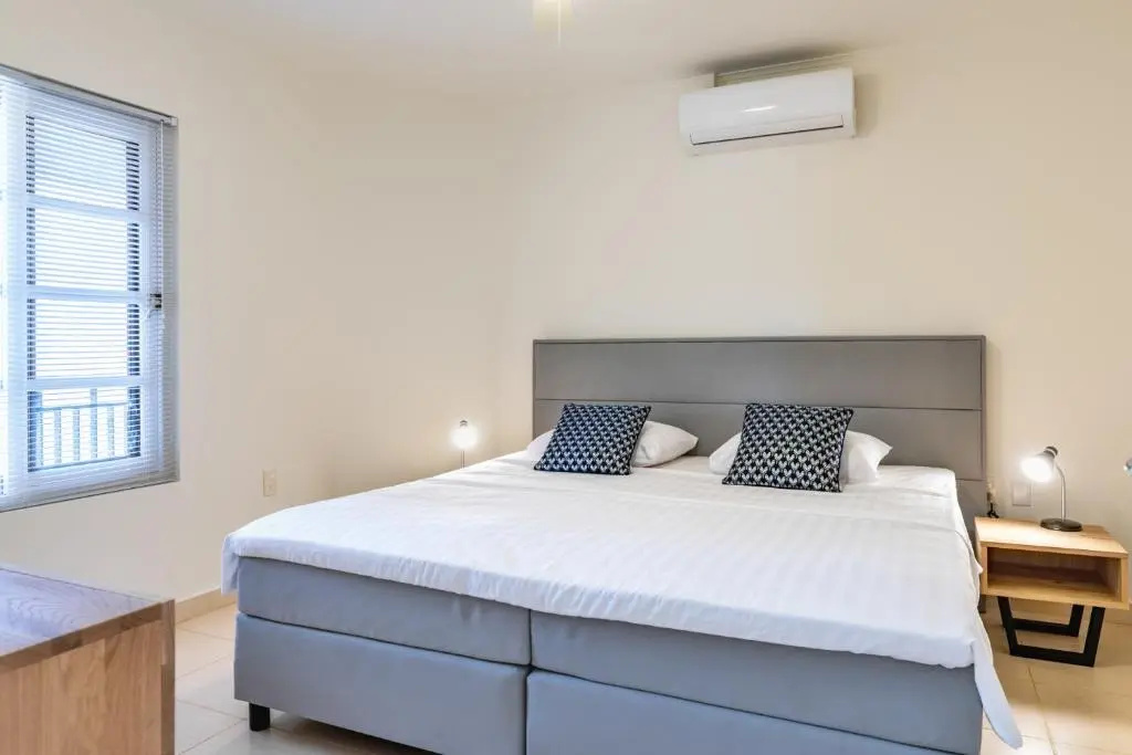 Bellevue Beach Apartments 5