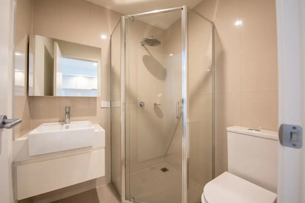 Stylish city views CBD 2 bed 2 bath