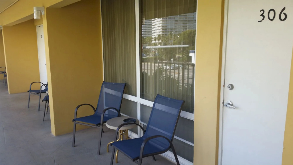 Ocean Mile Hotel