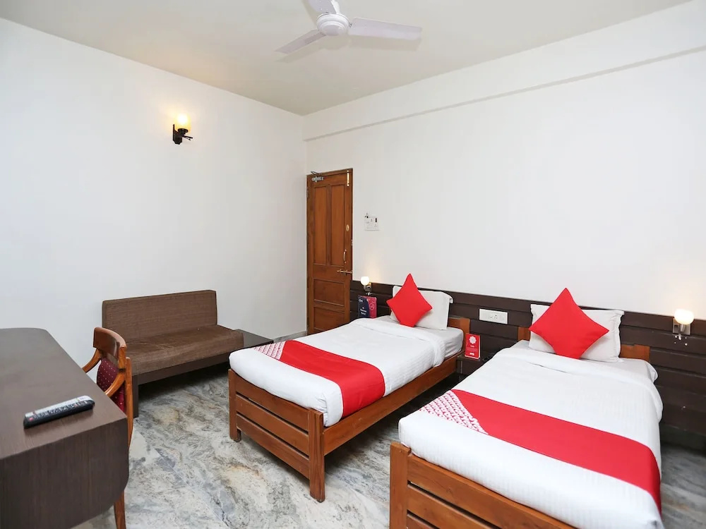 Vijay Palace by OYO Rooms
