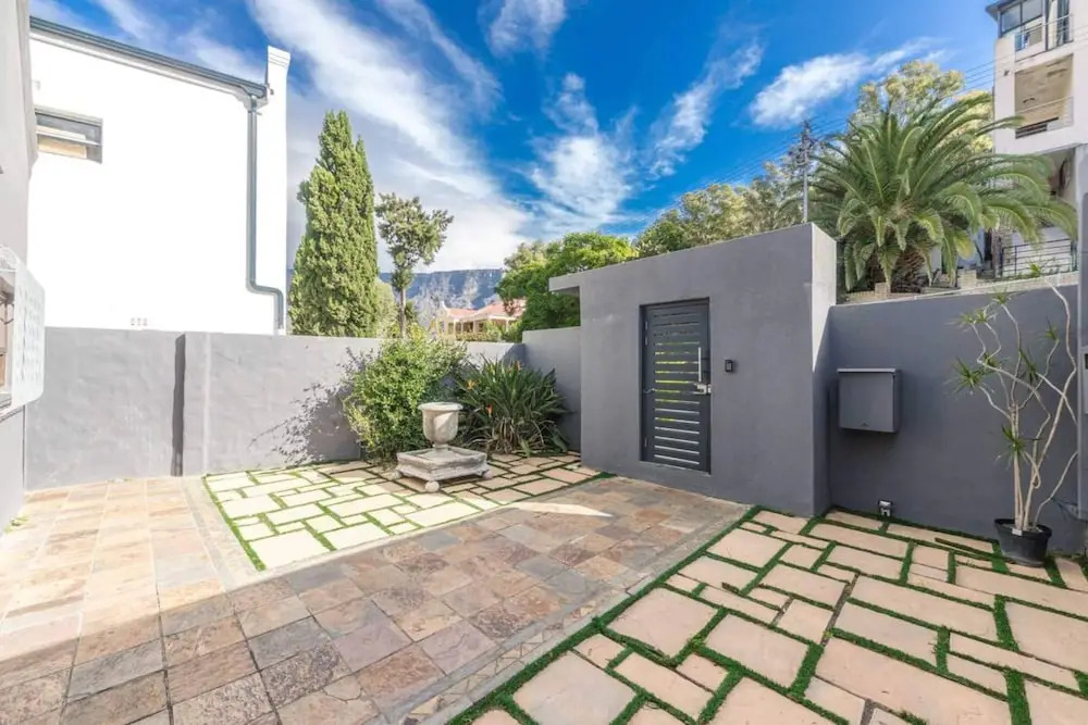 Spacious 4Br Home In Bo Kaap With Mountain And Ocean View 5 min From Cape Town CBD