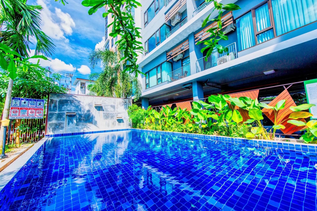 Tree Boutique Residence - Quiet Oasis - Stunning View, Pool & Gym