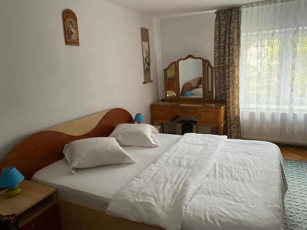 Mountain Countryside House & Courtyard near Sibiu