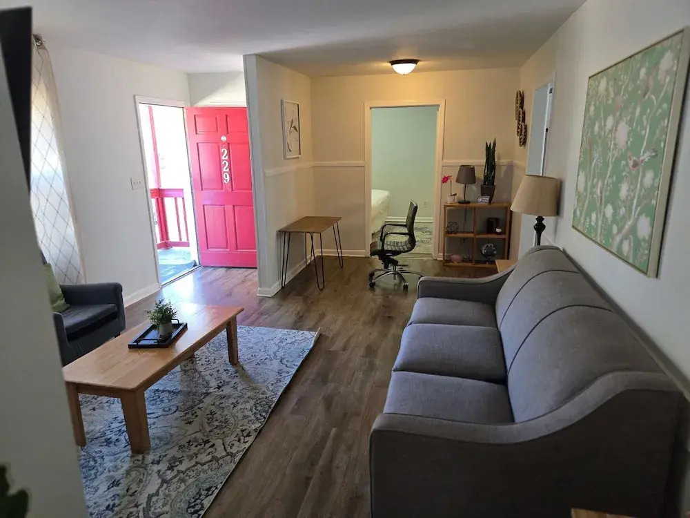 Rose Drive Roost 2