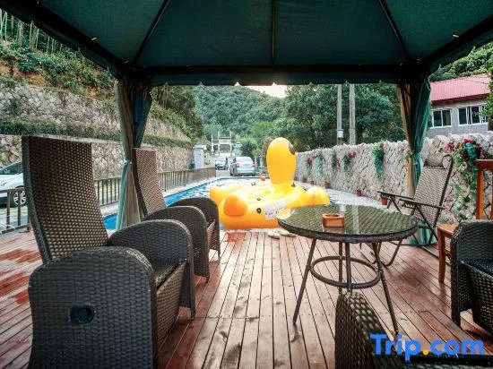 Qinyuan Shanju Private Garden Holiday Villa