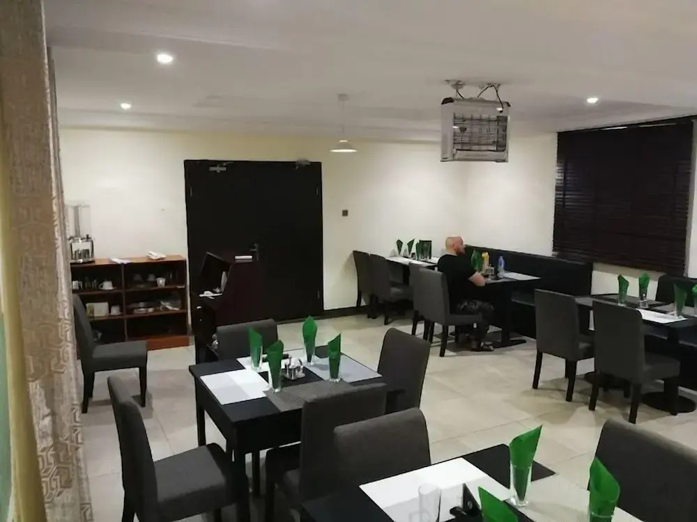 Yewa Frontier Hotel