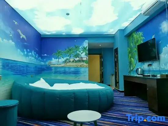Langqin Themed Homestay (Baolong Plaza)