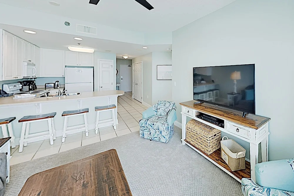New Listing! Gulf-front Getaway W/ 2 Pools & Gym 1 Bedroom Condo