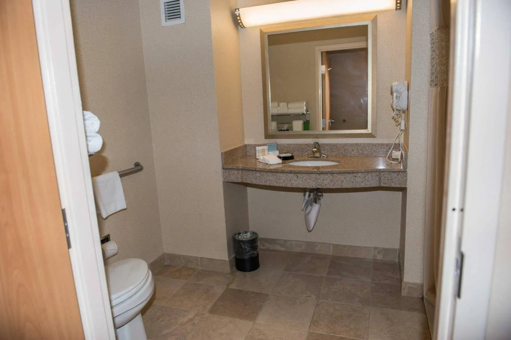 Hampton Inn & Suites Bremerton