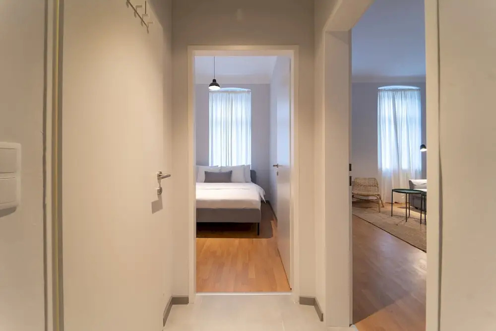 Cozy and Quiet Apartment in Beautiful Neighborhood