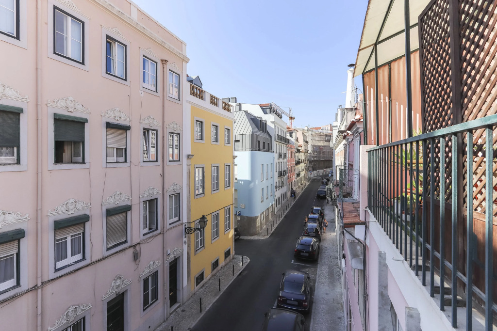 Principe Real Balcony by Homing