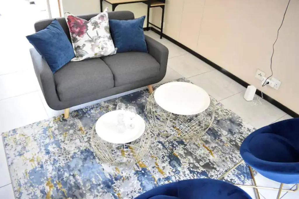 Lea's Furnished Apartments - Lofts at Loftus