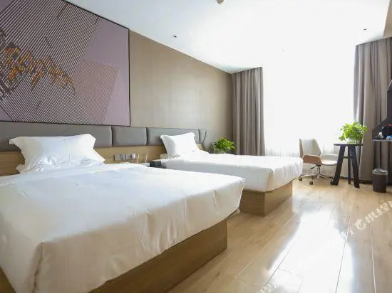 IU Hotels· Lanzhou Xike Station Huanghelou Branch