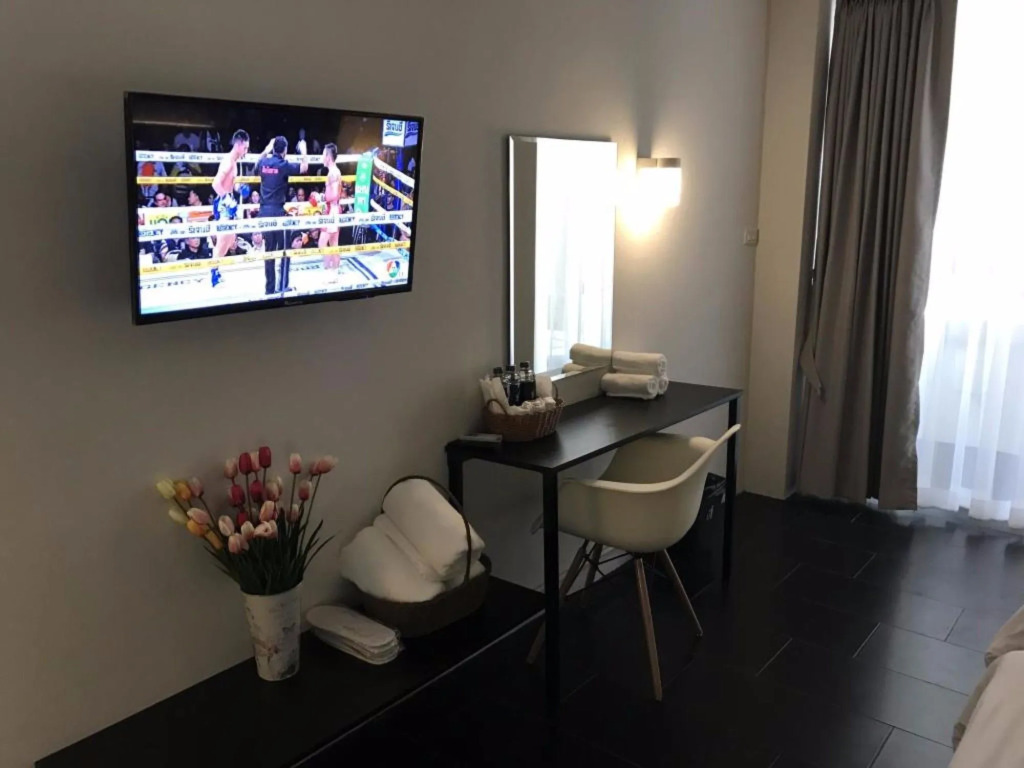 Shane Hotel