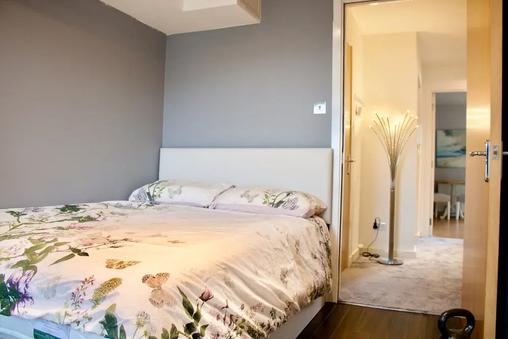 2 Bedroom Apartment In Granton Area
