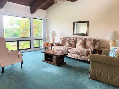 Ocean Village Coral Cluster 1023