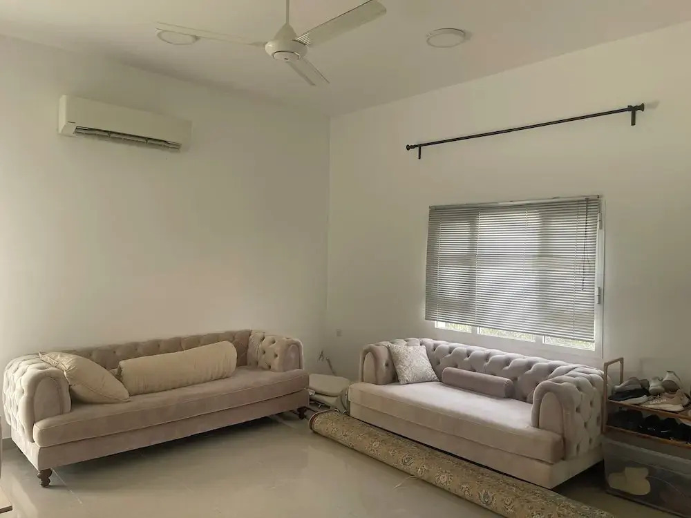 Shearing With Owner 5-bed Apartment in Sib