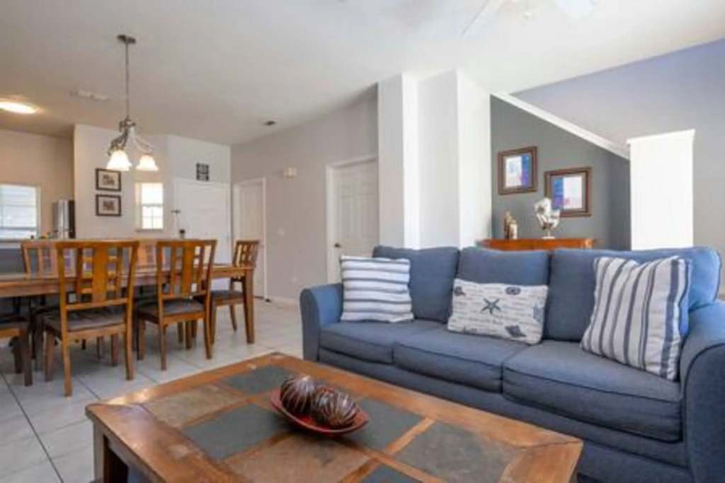 Cozy 3 BR w Private Pool