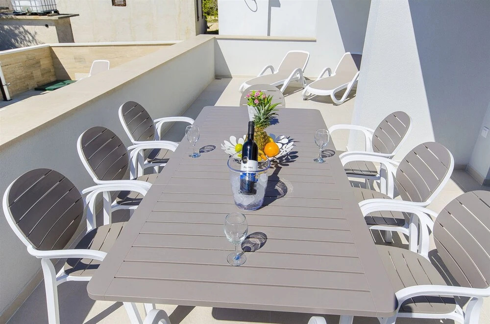 Apartments Villa V