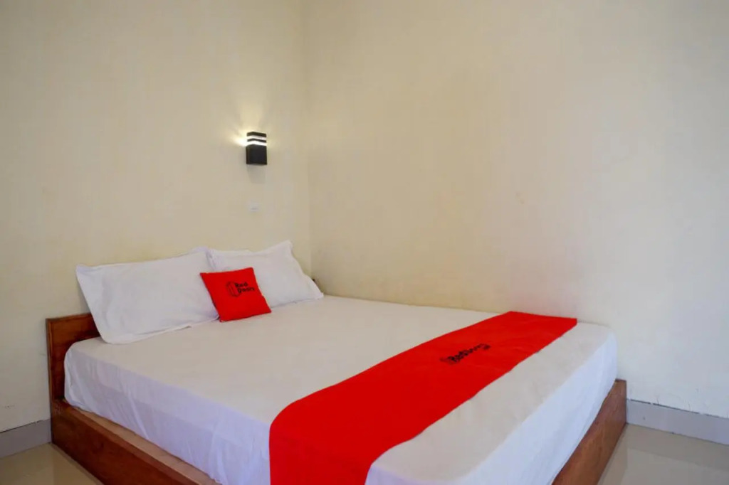RedDoorz near Candi Cetho Karanganyar
