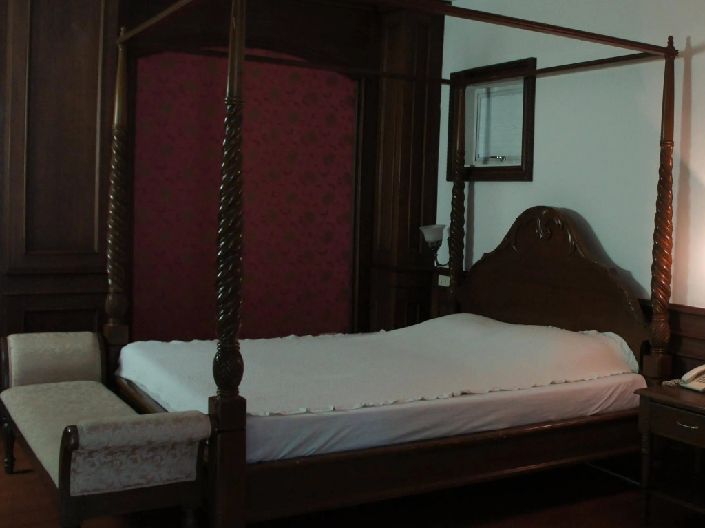 Valentine Park Hotel