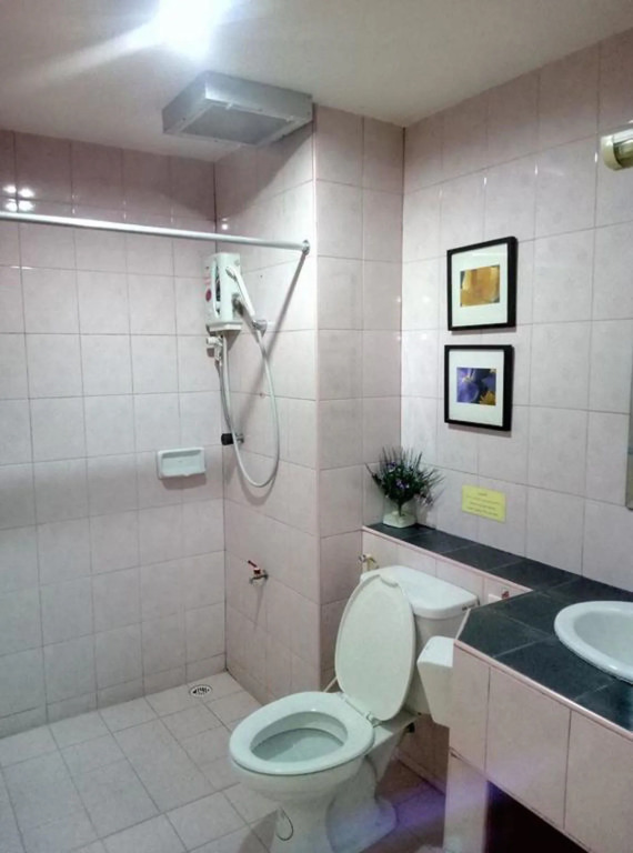 Pearl Place Hotel