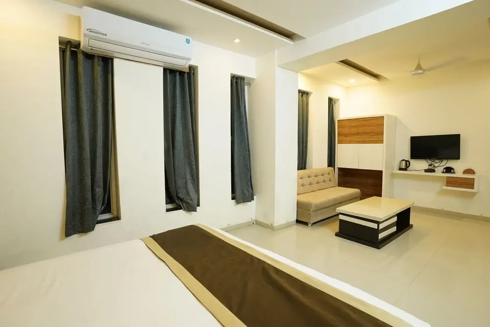 Hotel Grand Maratha