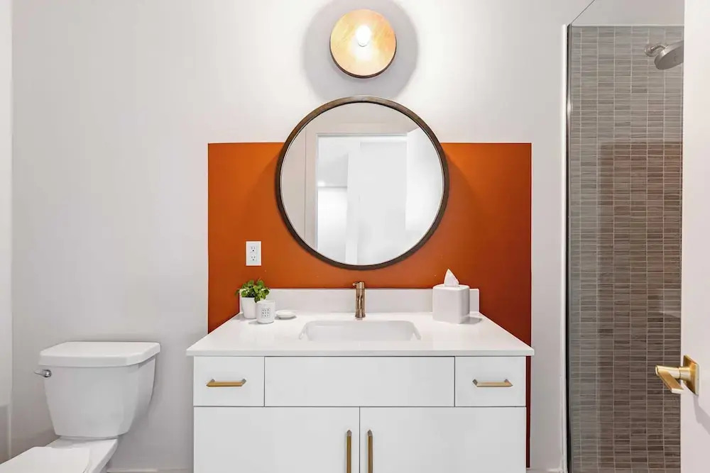 Sleeps 24, 2 Units Mins to Downtown Outrider by Avantstay