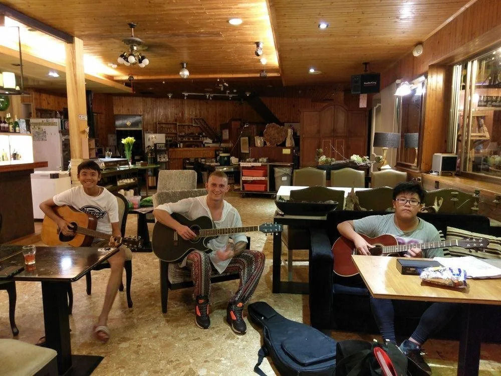 Roll Inn Eco-village