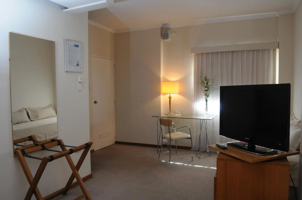 Parra Hotel & Suites