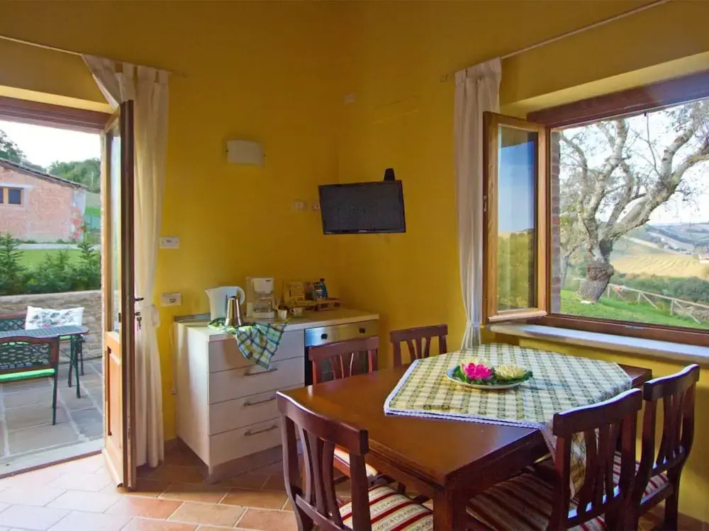 Beautiful Villa in Belforte All'isauro With Swimming Pool