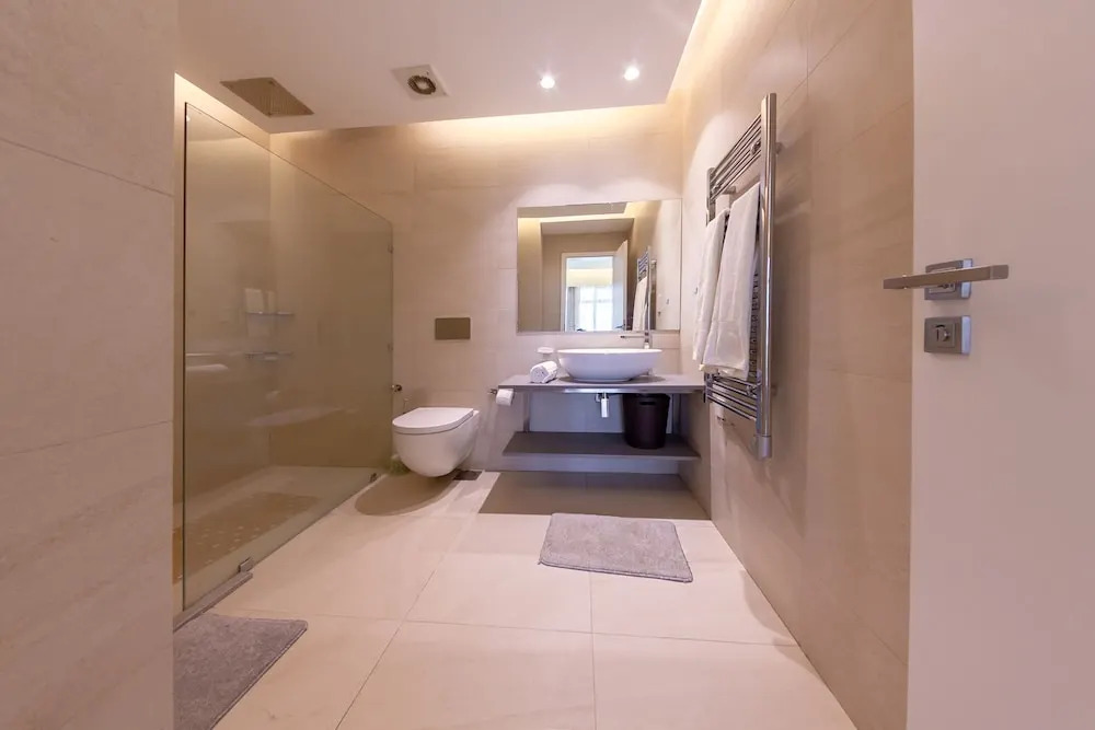 Lux Suites Le marc Luxury Apartments