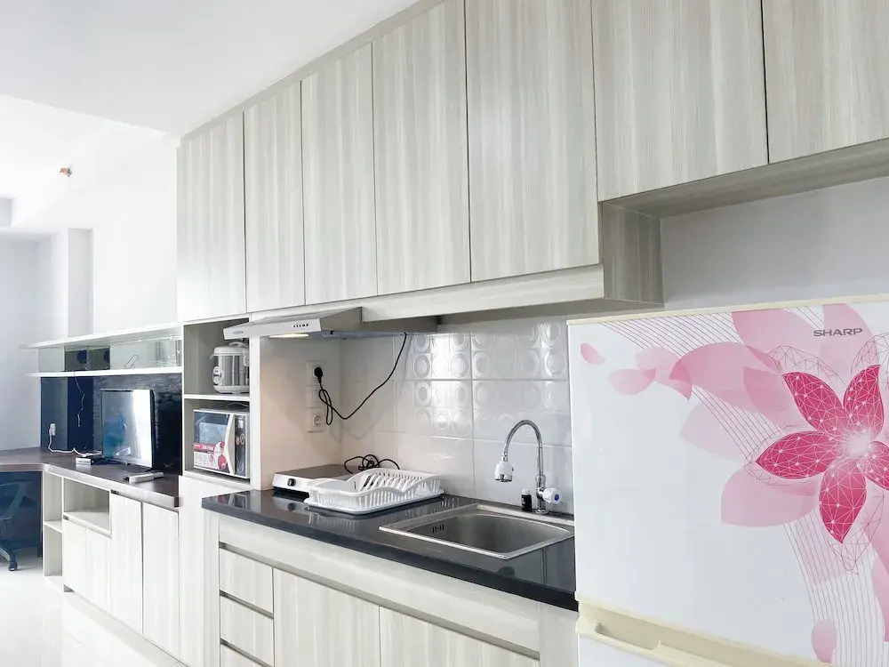 Spacious and Comfort Studio Apartment at Azalea Suites