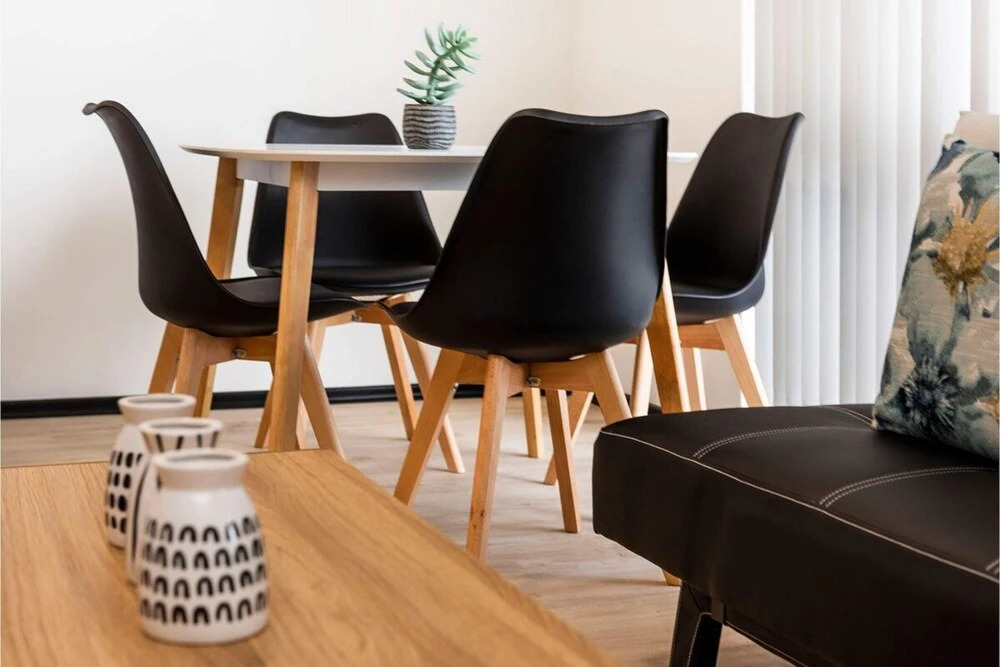 Executive 1BR Suite - Close to Foreshore & Cbd
