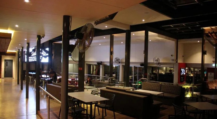 Eyre Hotel