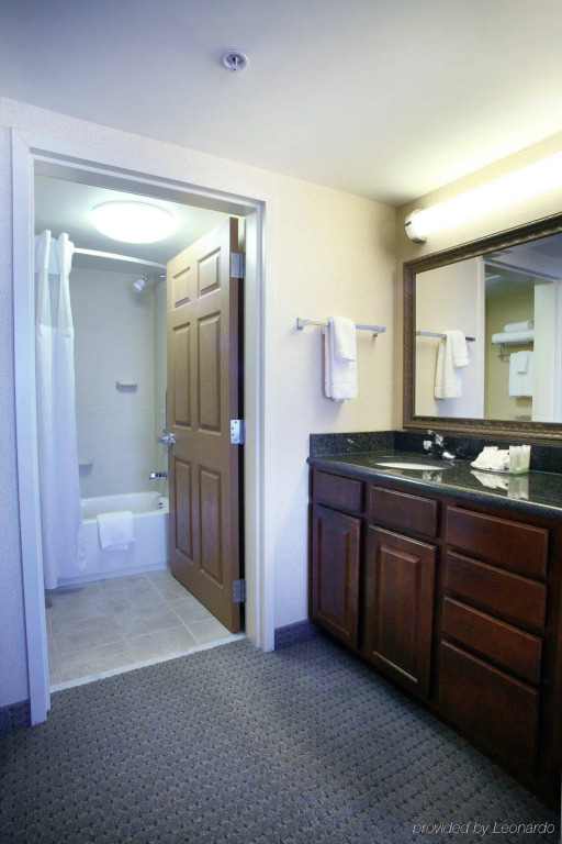 Staybridge Suites Indianapolis Downtown-Convention Center by IHG