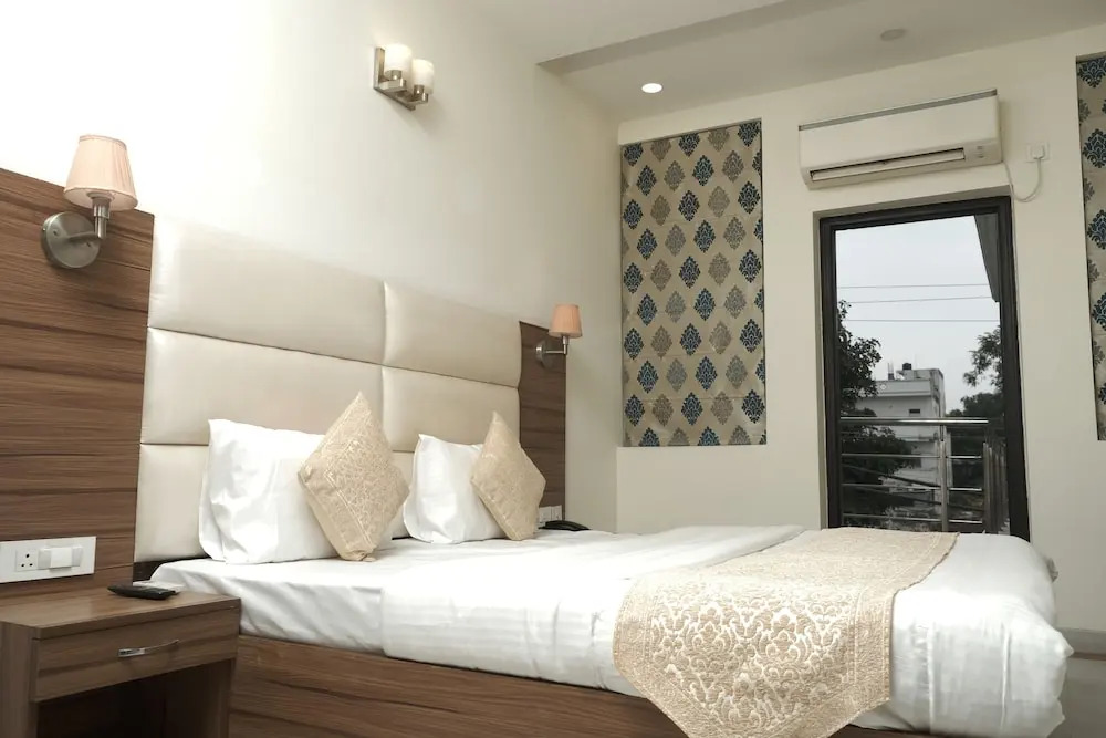 Hotel Kesar Inn