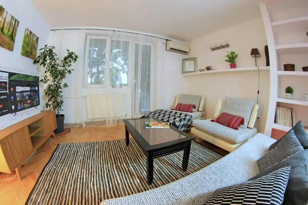 Rox Central Apartments 5