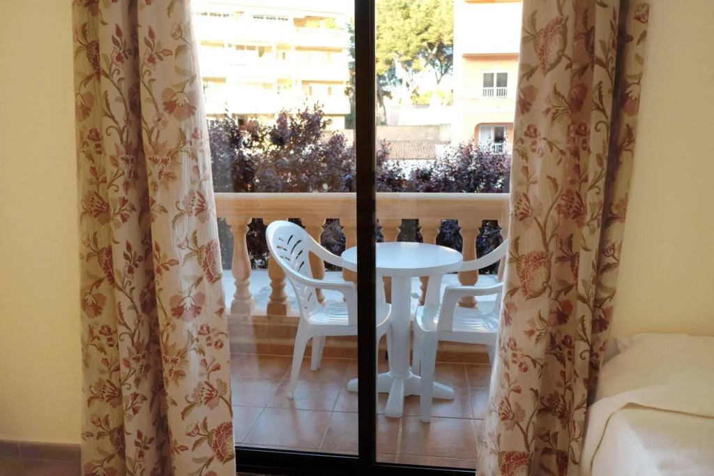 Bell Port Hotel