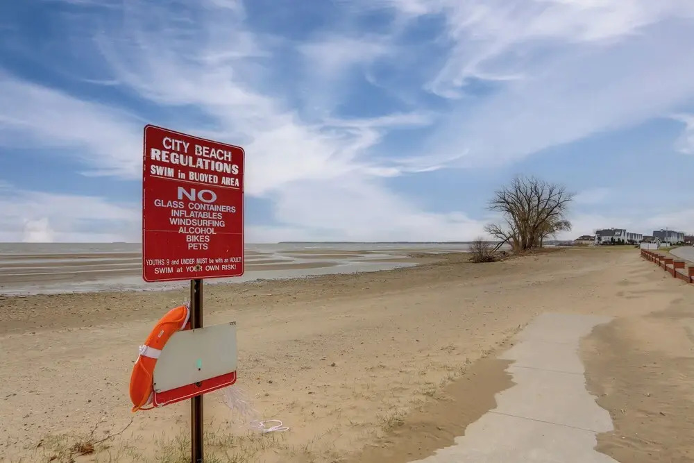 1 Block to Beach: Home w/ Hot Tub in Port Clinton!