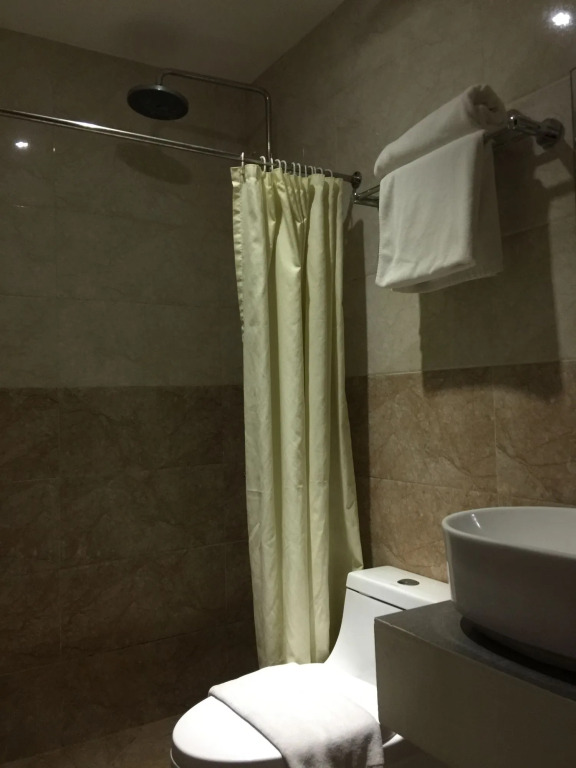 Canberry Hotel