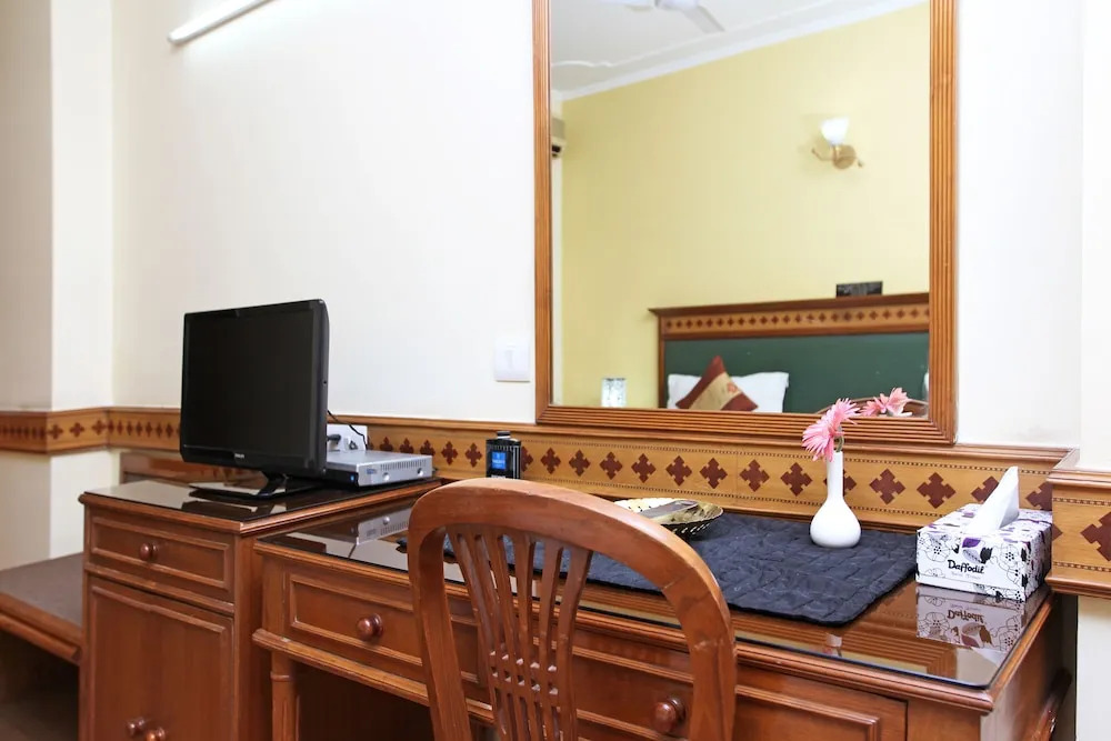 Mint Cyber Suites
