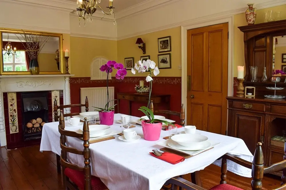 Elloe Lodge
