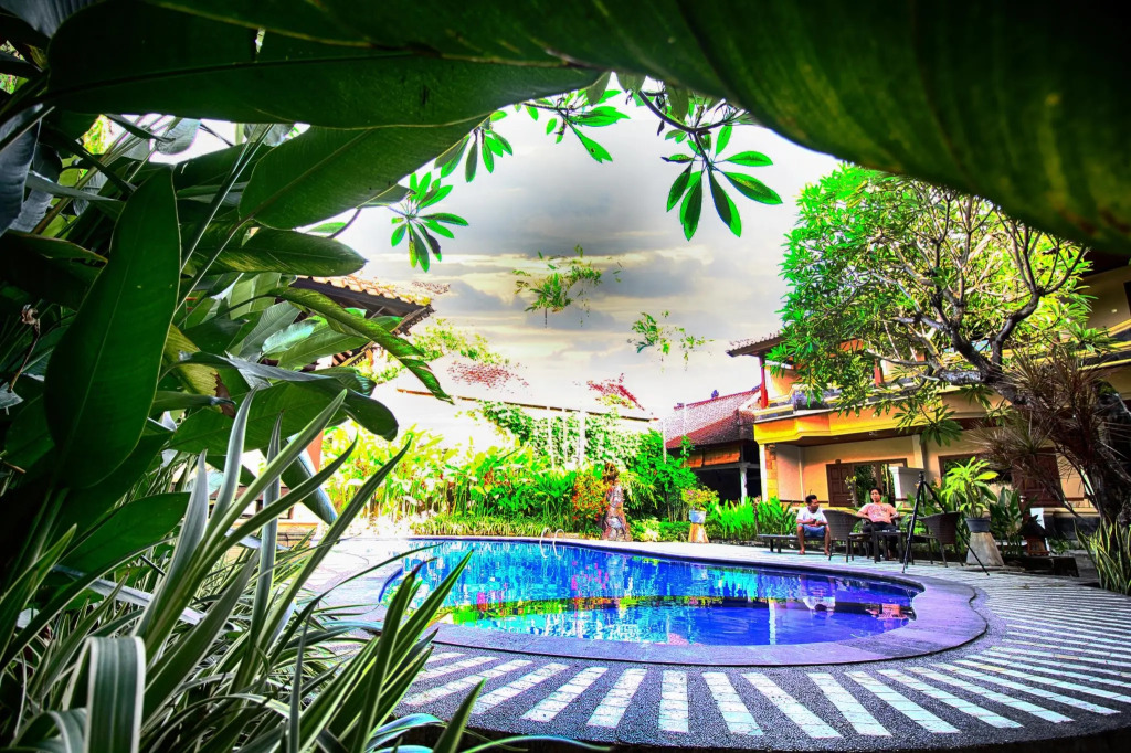Paradiso Beach Inn