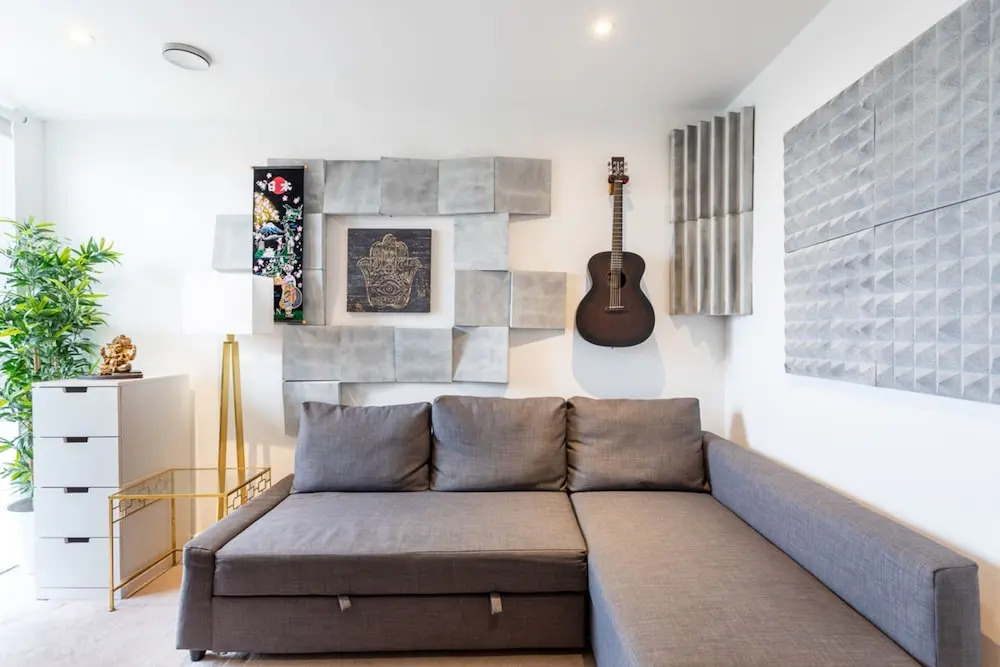 Stunning Brentford Penthouse