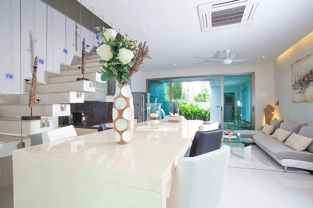 Villa Friendship 7