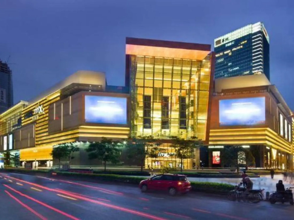 Vienna International Hotel (Nanning Jinhu Square Langxi Metro Station Branch)