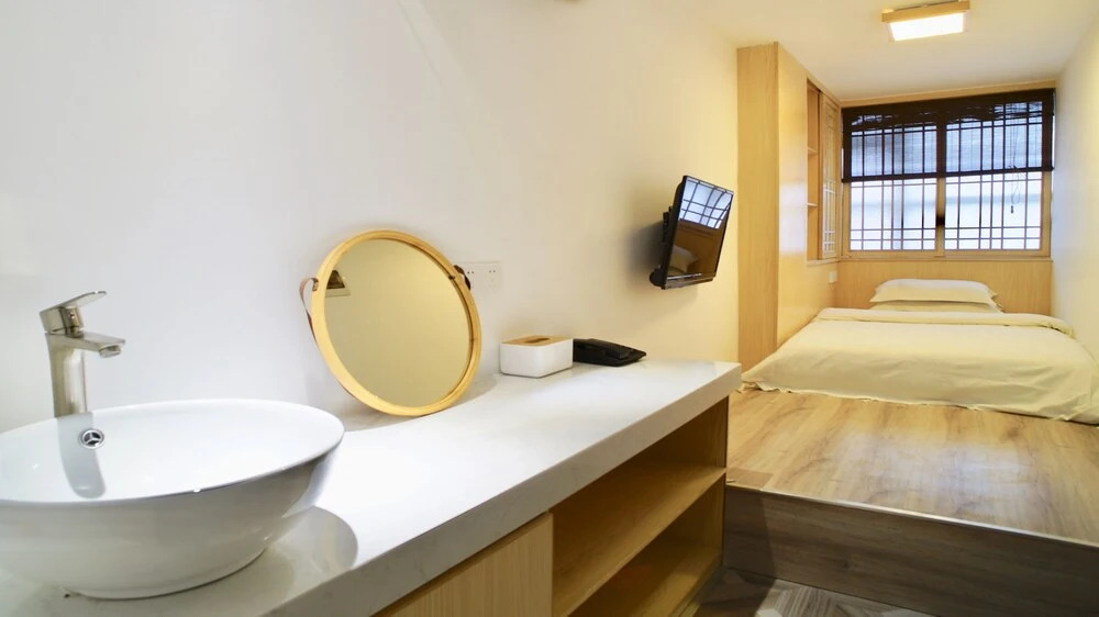 Guangzhou Pinecone & Huayi Select Hotel