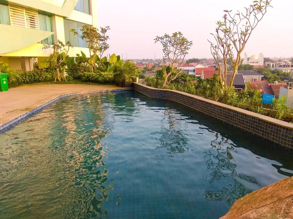 Cozy and Well Furnished Studio Grand Kamala Lagoon Apartment