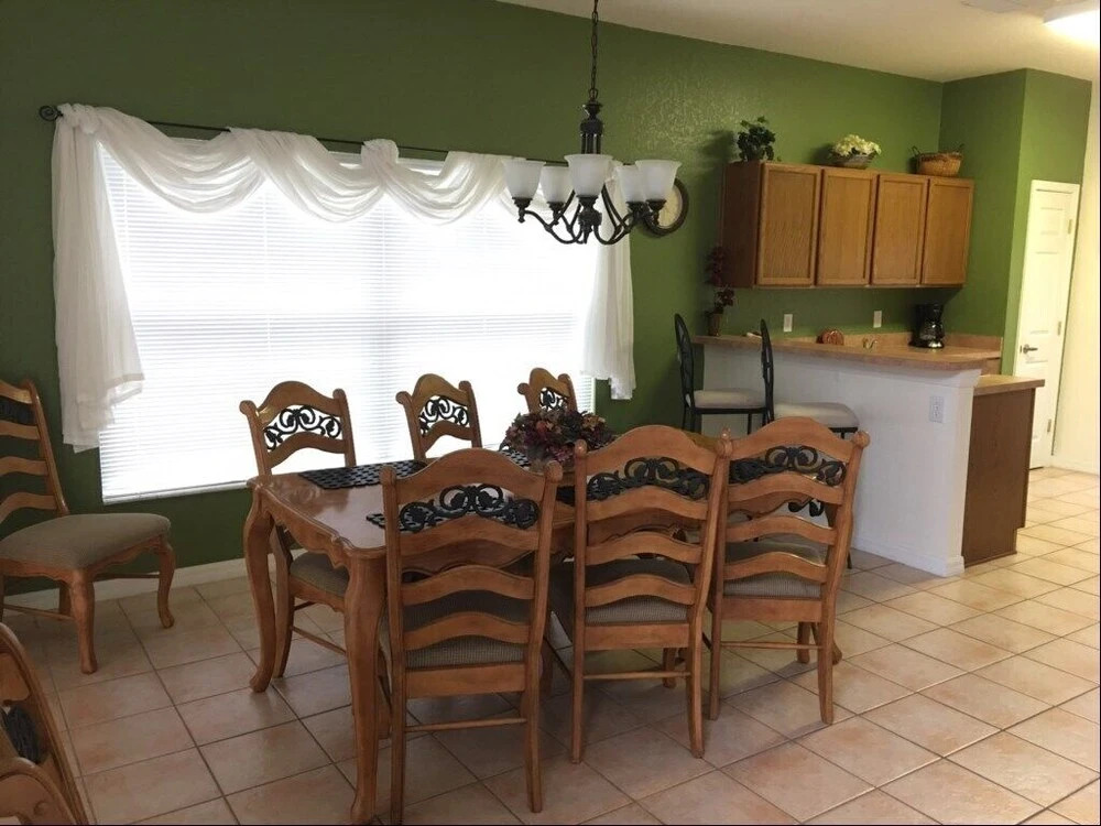 Games Room, Pool, Spa Large Pool Area! 5 Bedroom Home by RedAwning